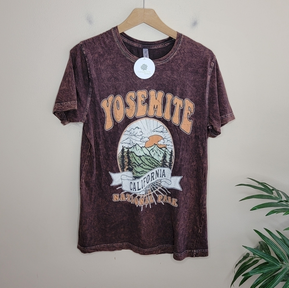 NWT RusTee Brown Acid Wash Yosemite National Park Graphic Tee Size Medium